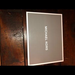 Michael Kors men’s scarf and hat box set